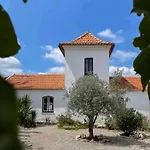 Casa Luis Pato Feriegård Ois do Bairro