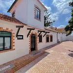 Casa Luis Pato Feriegård Ois do Bairro