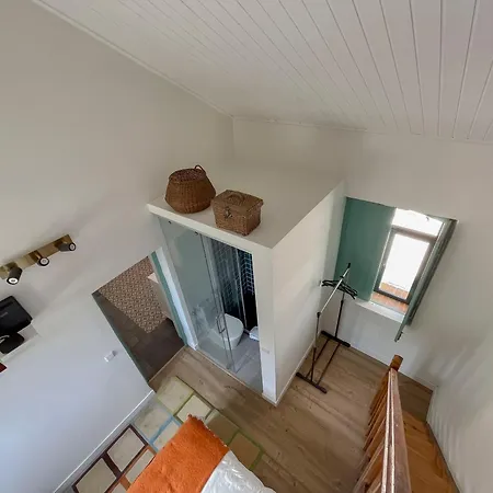 Casa Luis Pato Farm stay Ois do Bairro